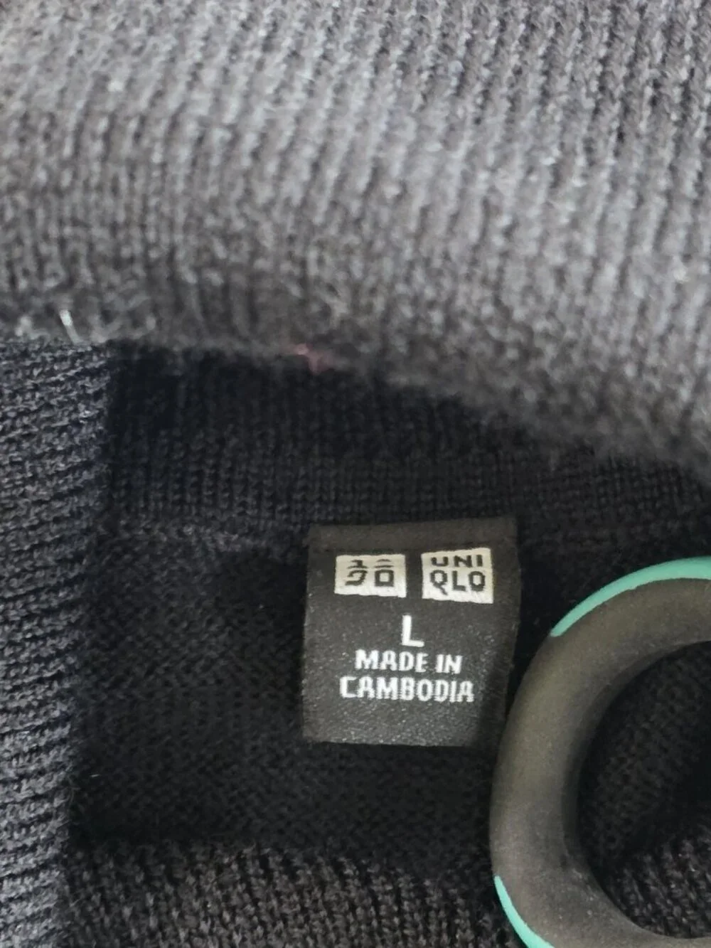 Uniqlo Wool Turtleneck Sweater Men L Black LS Minimalist Polished Versatile Goth